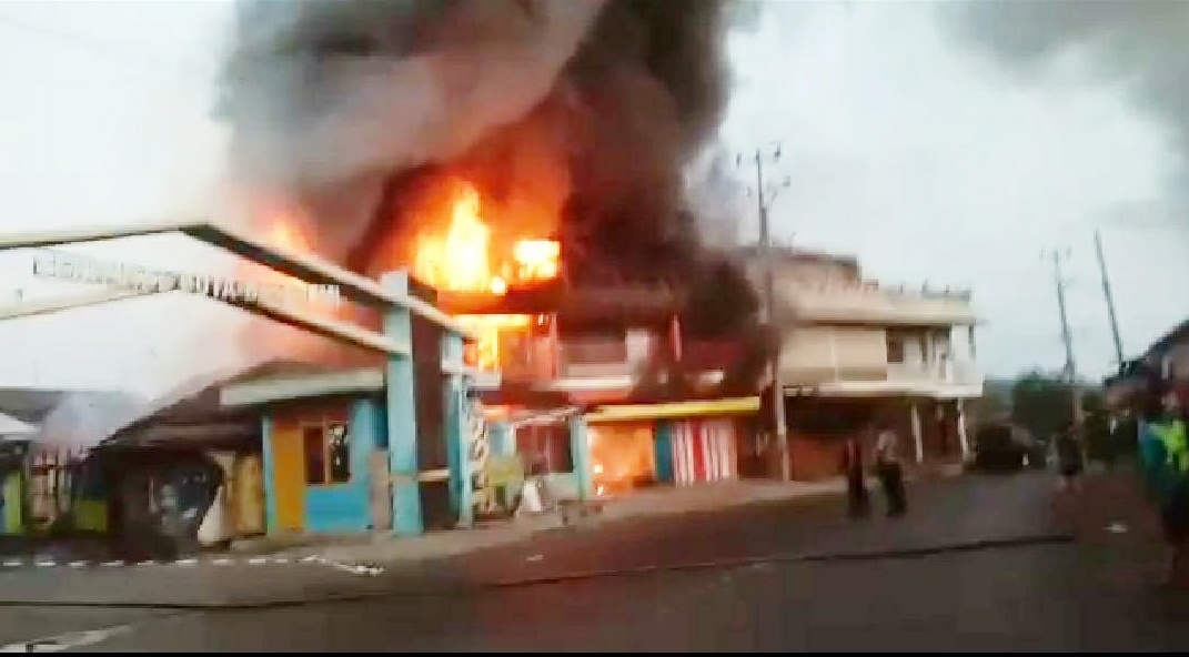 Kebakaran di Kawasan Pasar Kotabumi Lampung Utara