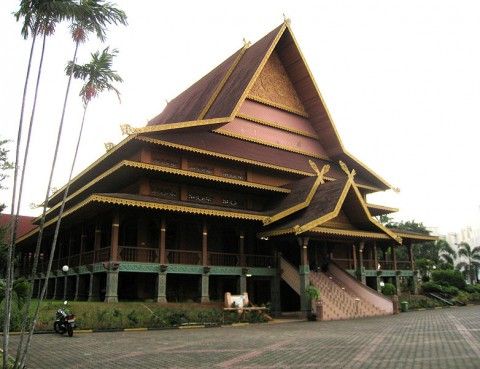 Sekdaprov Riau Bangun Sinergitas Dengan Jajaran Direksi TMII Kembangkan Anjungan Riau