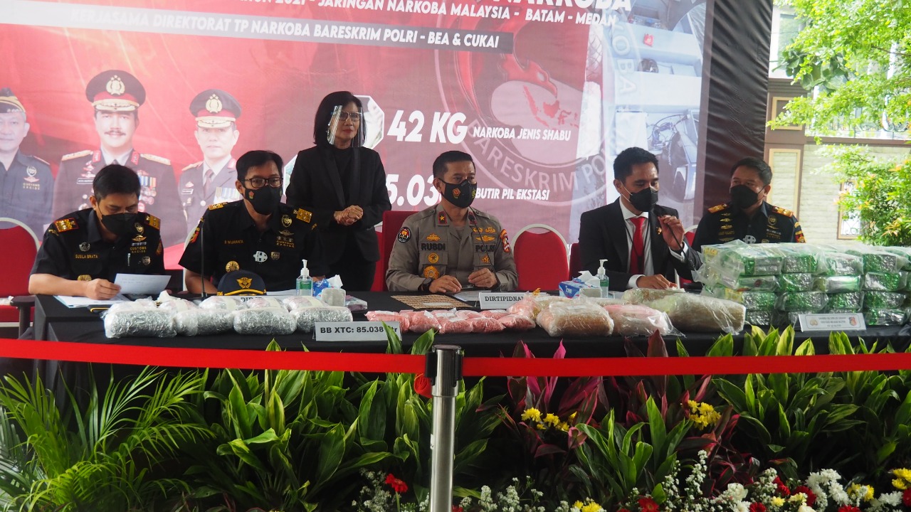 Bareskrim Polri dan Bea Cukai Gagalkan Peredaran 42,3 Kg Sabu dan 85 Ribu Ekstasi