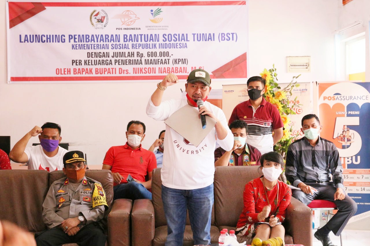 Bupati Taput Launching Pembayaran Bantuan Sosial Tunai Kemensos RI di Kantor Pos Tarutung