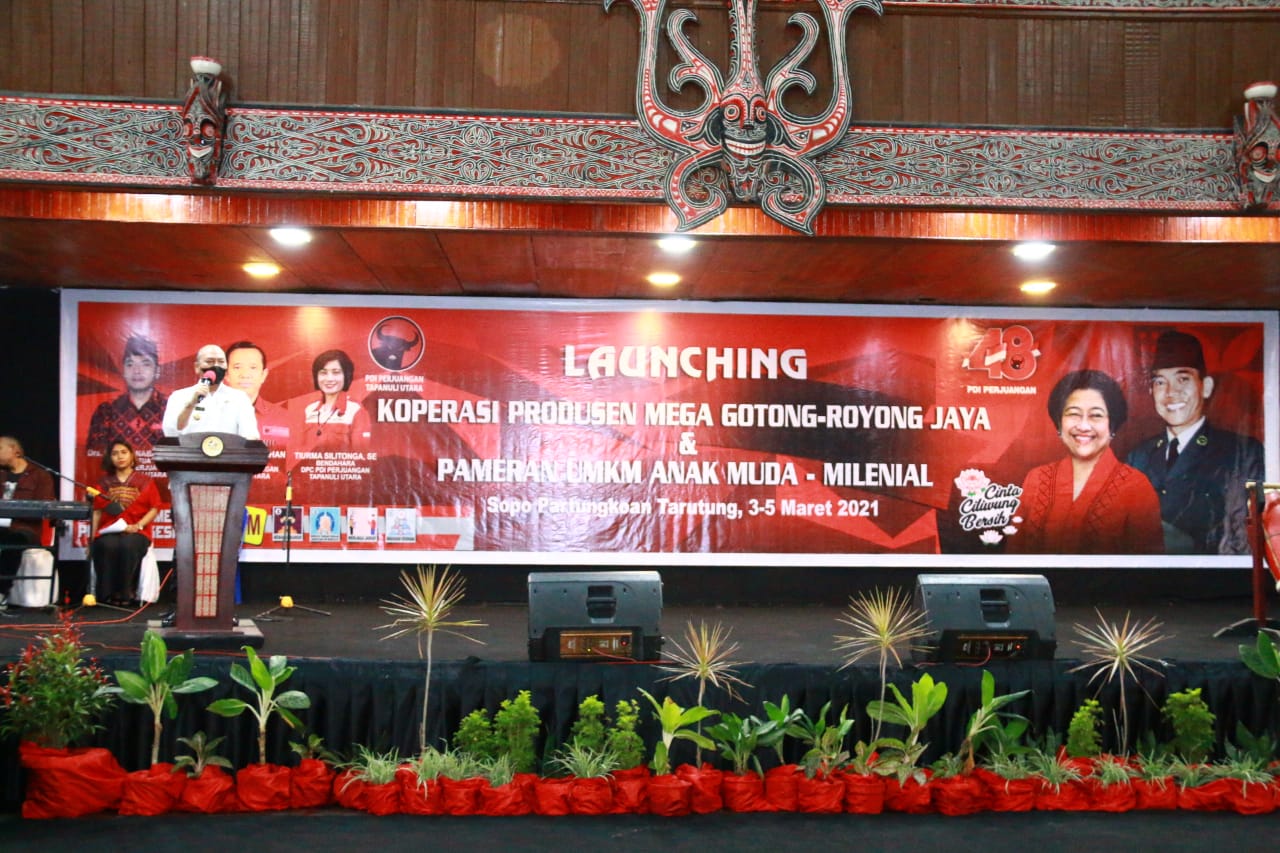 Bupati Taput Launching Koperasi Produsen Mega Gotong Royong Jaya dan Pameran UMKM Anak Muda Millenial