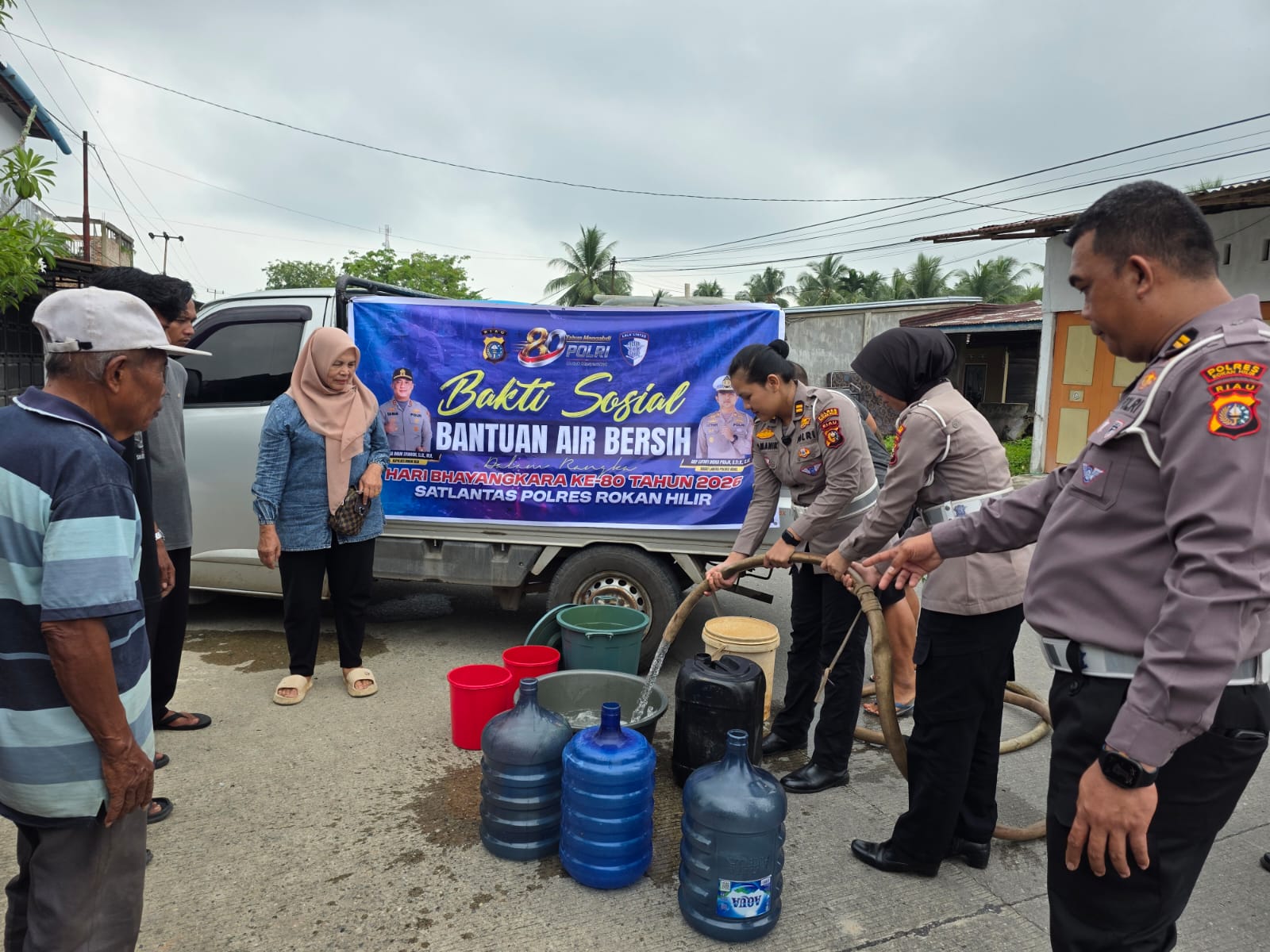 Polantas Menyapa: 4.673 Paket Bansos Dan Berbagai Aksi Sosial Warnai Hari Bhayangkara Ke-80 Di Wilkum Polda Riau