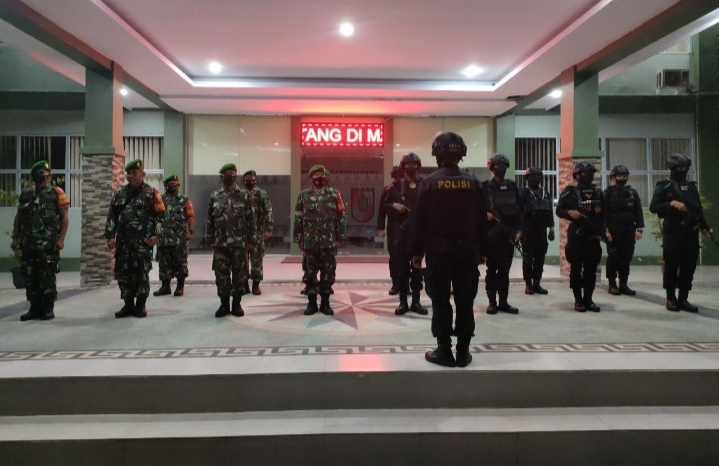 Patroli Gabungan TNI-Polri Terus Menerus Sampaikan Himbauan Prokes