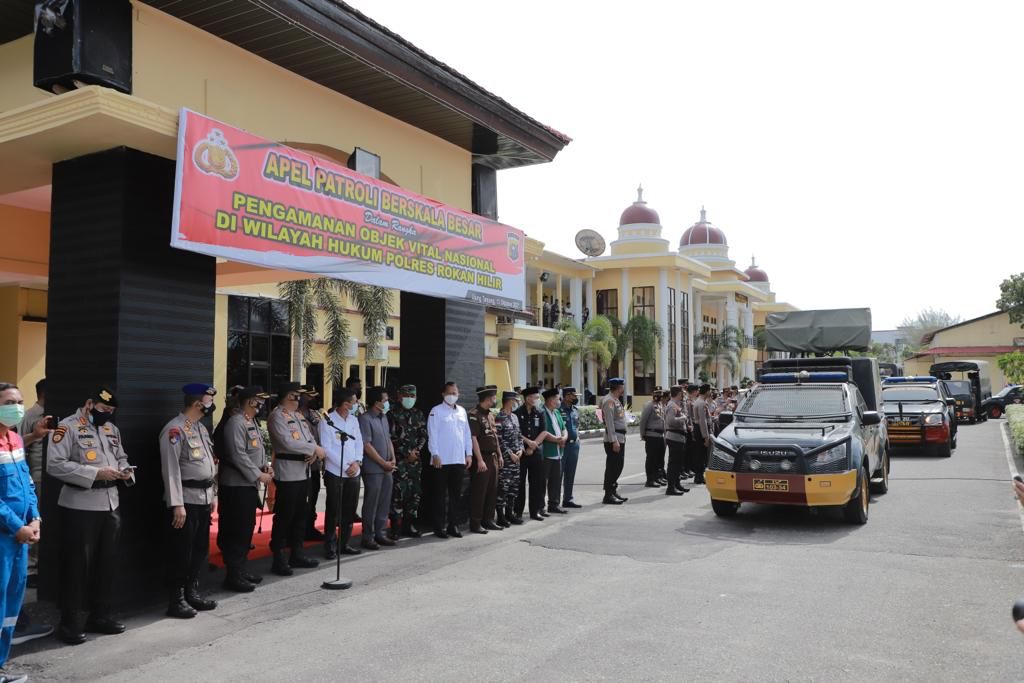 Pastikan Keamanan Obyek Vital Nasional, Kapolda Riau Pimpin Gelar Apel Patroli Berskala Besar Di Polres Rohil