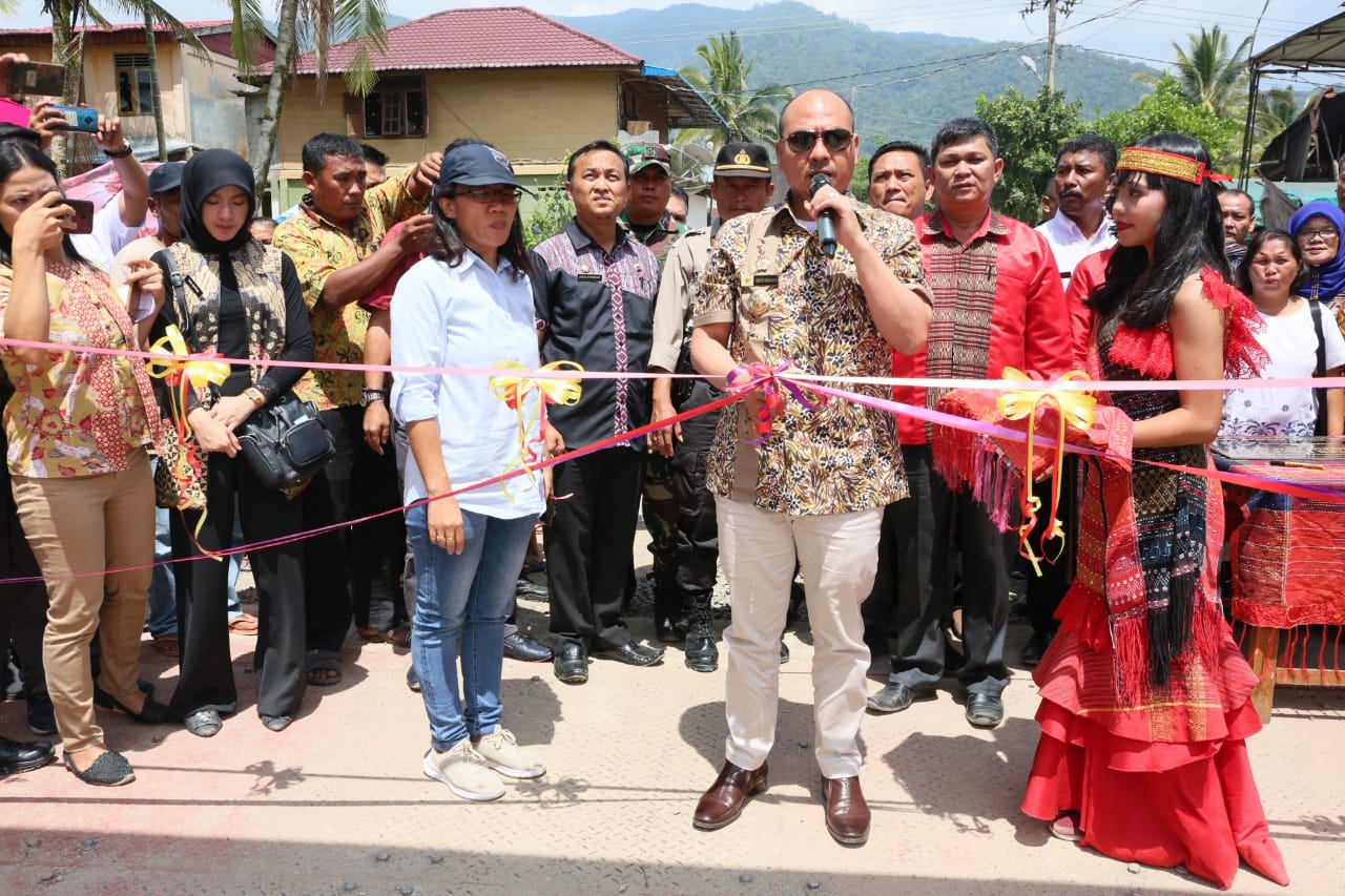 Bupati Taput Meresmikan Jembatan Onan Joro Desa Siopat Bahal Kecamatan Pahae Jae