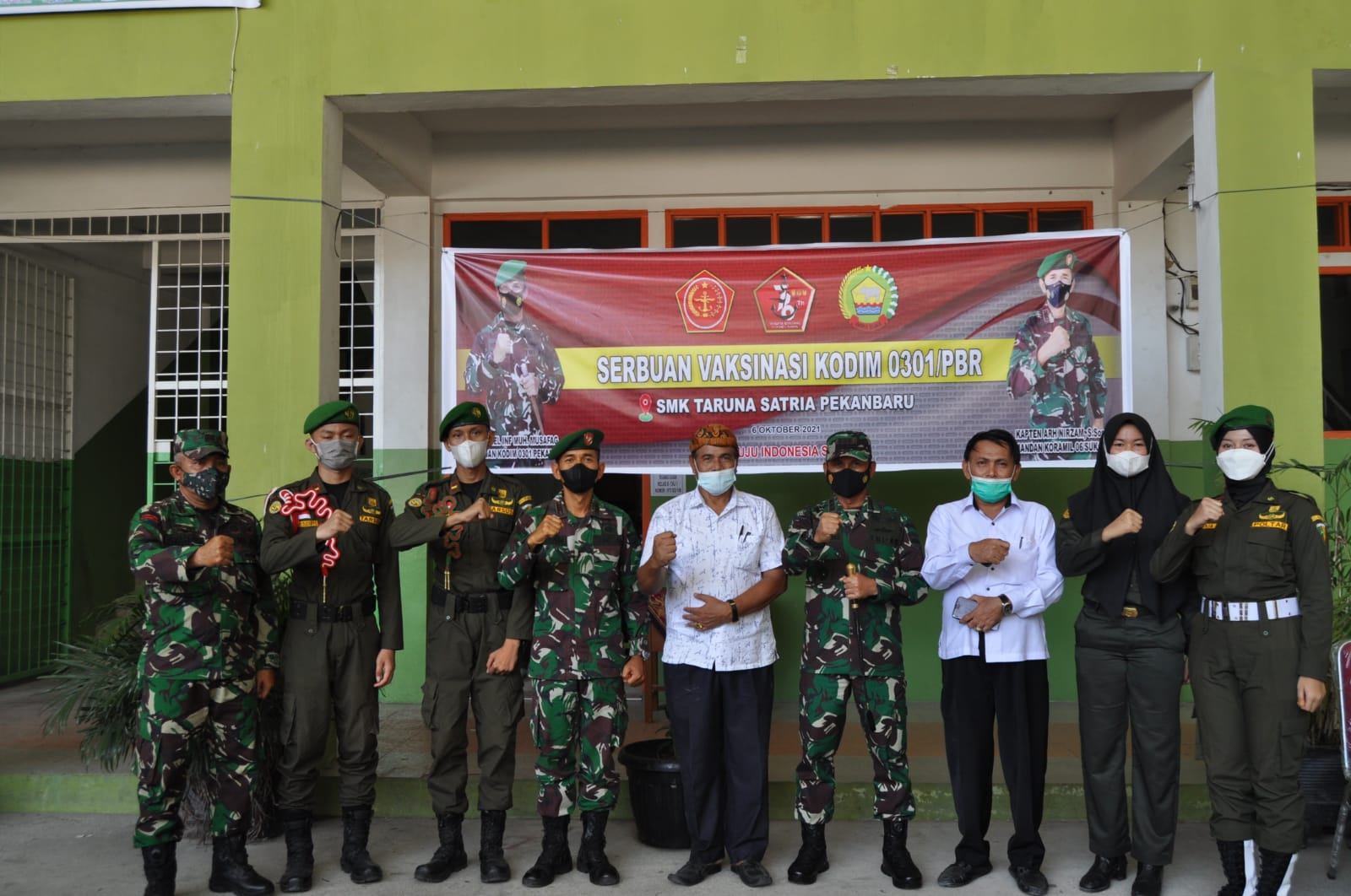 Pastikan Kelancaran Vaksinasi, Dandim 0301/PBR Tinjau Pelaksanaan Vaksinasi di SMK Taruna Satria Pekanbaru