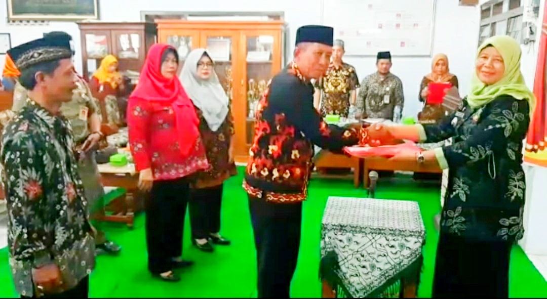 Warga Desa Margomulyo Antusias Sambut Purwoto  Kades Baru