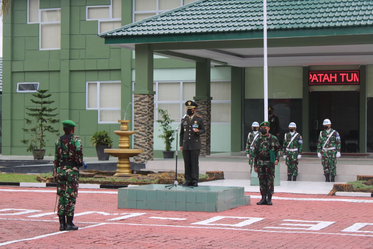 Dandim 0301/PBR Menjadi Irup Bendera Peringatan Hari Pahlawan Tahun 2021