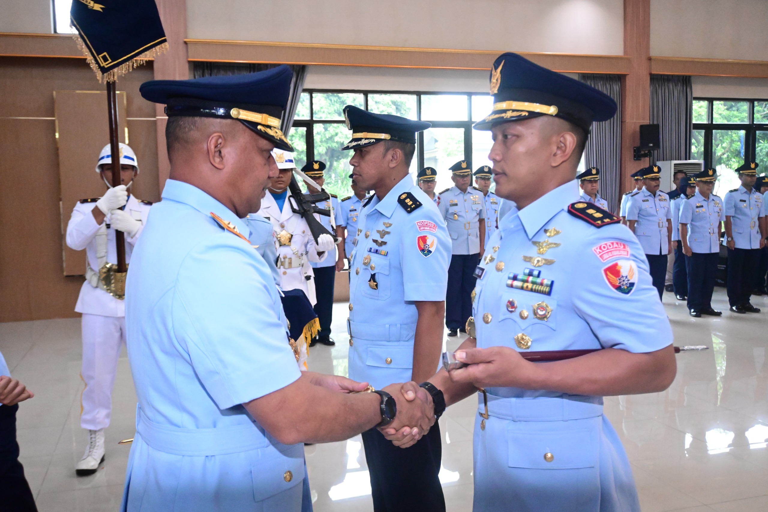 Sertijab Danlanud ASH, Panglima Ajak Komandan Baru Jalin Silaturrahmi Dengan Forkopimda