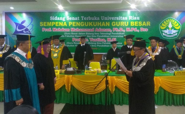 Yang Keempat Kalinya Tahun 2019, Dua Guru Besar FKIP UNRI Dikukuhkan Ketua Senat