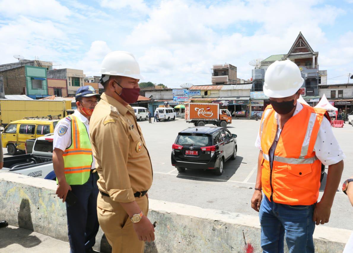 Bupati Taput Meninjau Pelebaran Jalan dan Tekankan Perlunya Dukungan Semua Pihak Dalam Penataan Kota Siborong - Borong