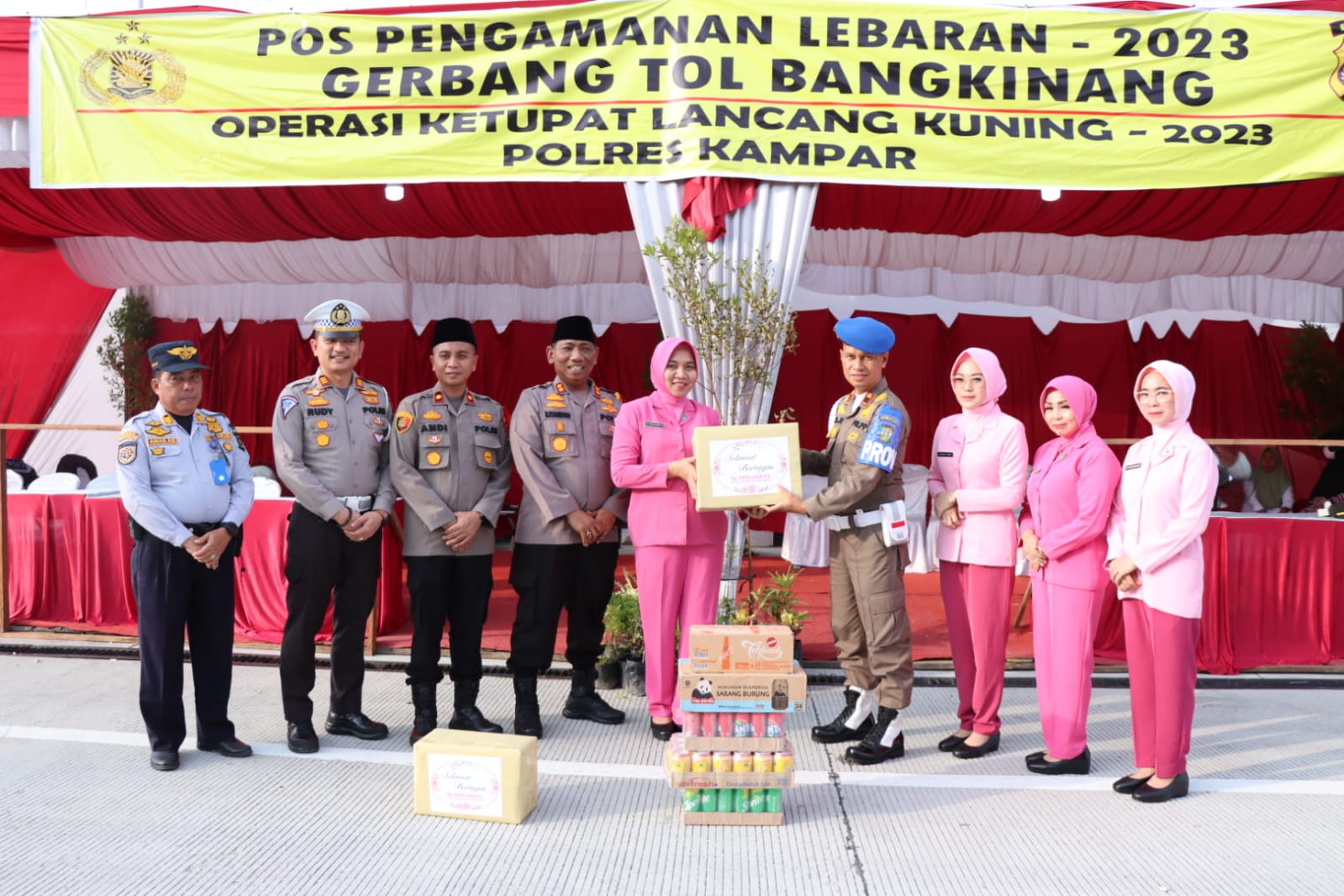 Kapolres Kampar Tinjau Pospam Ops Ketupat Lancang Kuning 2023 di Lapangan Merdeka dan Gerbang Tol Bangkinang