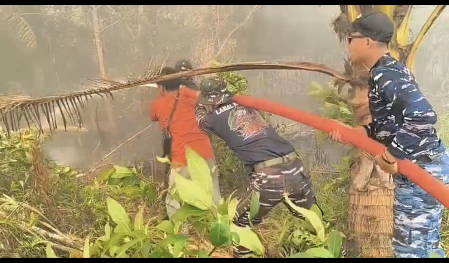 Pangkodau I Apresiasi Personel Lanud Jajaran Dan Armada Kodau I  Berjibaku Padamkan Karhutla
