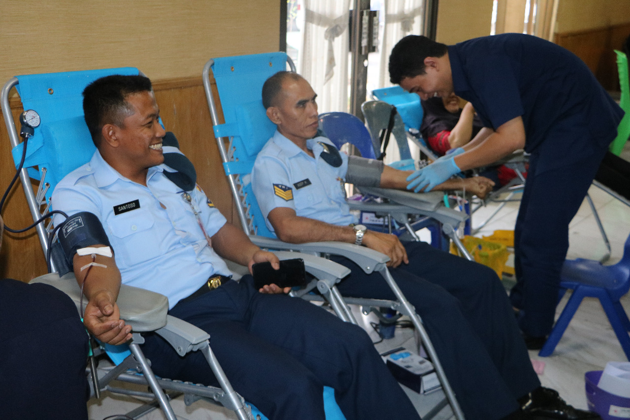 HUT TNI Ke 74, Personel Lanud RSN Donorkan Darah