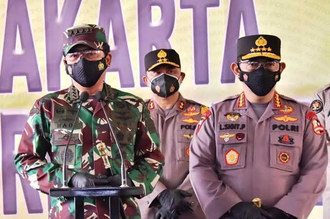 Arahan Panglima dan Kapolri Beri Arahan Anggota TNI - Polri Di Papua, Jenderal Polisi Listyo Sigit Prabowo: Pemerintah Konsen Dan Fokus Bangun Papua