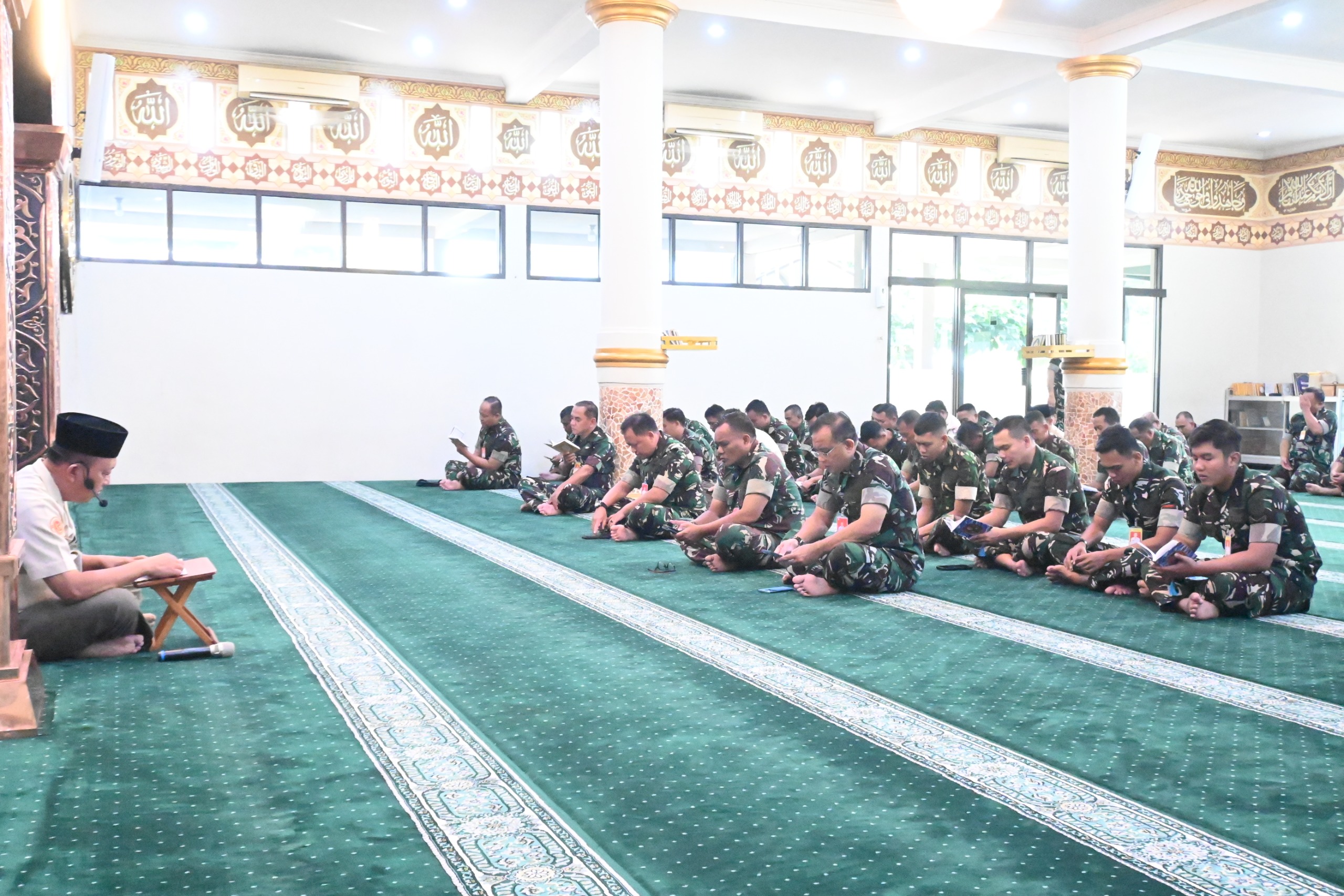 Ibadah Rutin Rabu Pagi, Wujud Pembinaan Mental Dan Spiritual Prajurit Makodau I