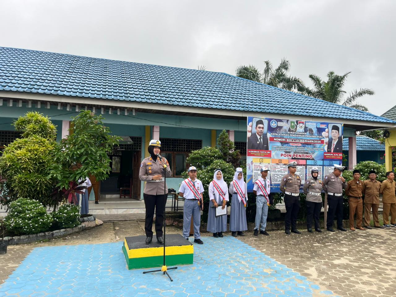 Satlantas Polres Kampar Gelar Police Goes To School Di SMKN 1 Kuok, Sosialisasi Keselamatan Lalu Lintas Dan Green Policing