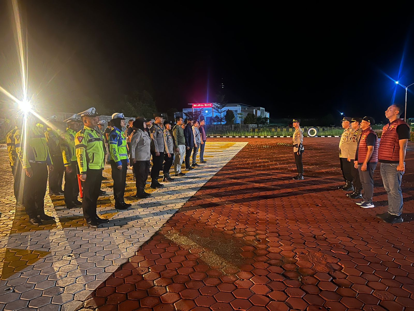 Polres Rokan Hulu Gelar Patroli Blue Light Skala Besar Untuk Ciptakan Keamanan Dan Ketertiban Ditengah Masyarakat