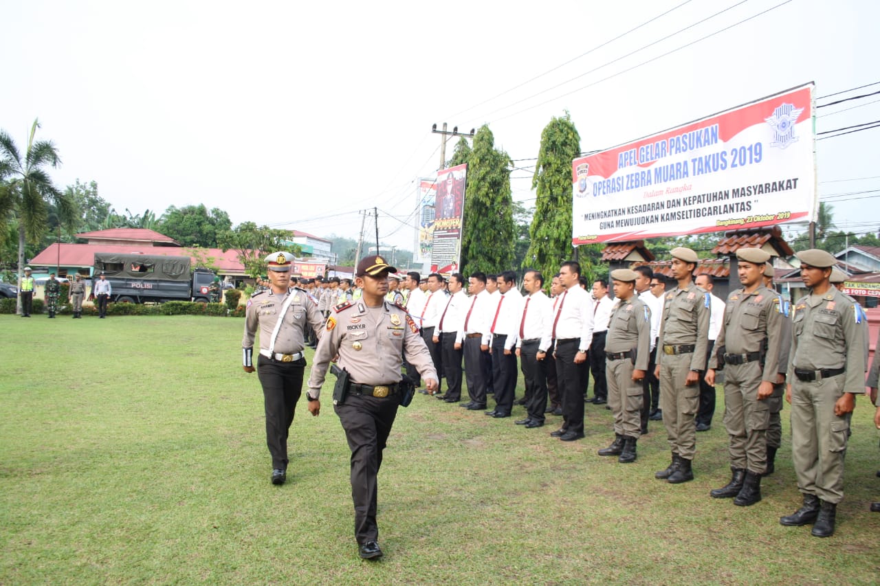 Wakapolres Pimpin Apel Gelar Pasukan Operasi Zebra Muara Takus 2019 Polres Kampar