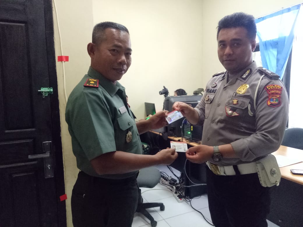 Kabar Gembira, HUT TNI Ke-74, Satlantas Polres Mesuji Berikan Perpanjangan SIM Gratis Kepada TNI