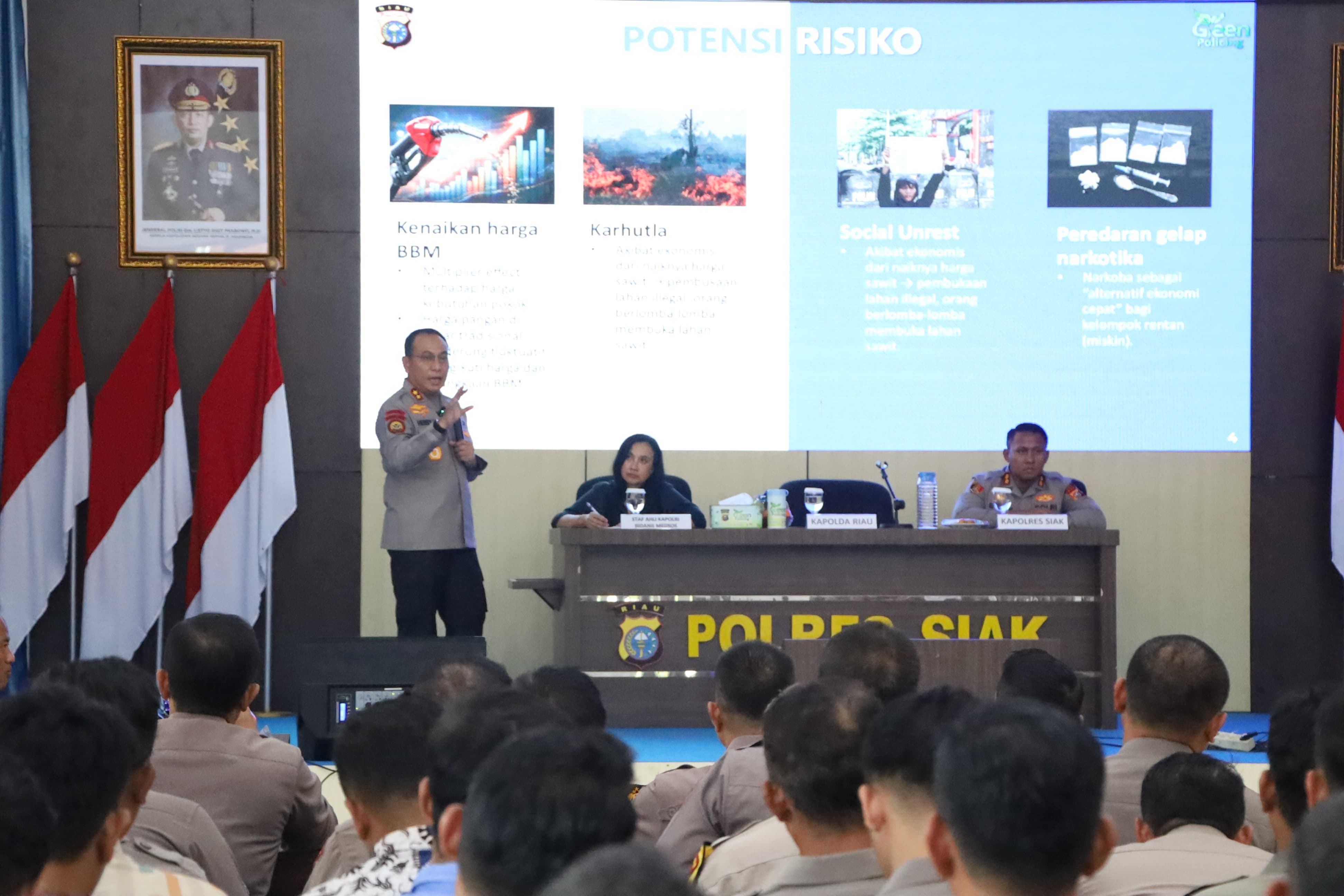 Kapolda Riau Tekankan 'Sense of Crisis' Dan Strategi Adaptif Kepada Seluruh Personil Dalam Kunjungan Kerja Di Polres Siak
