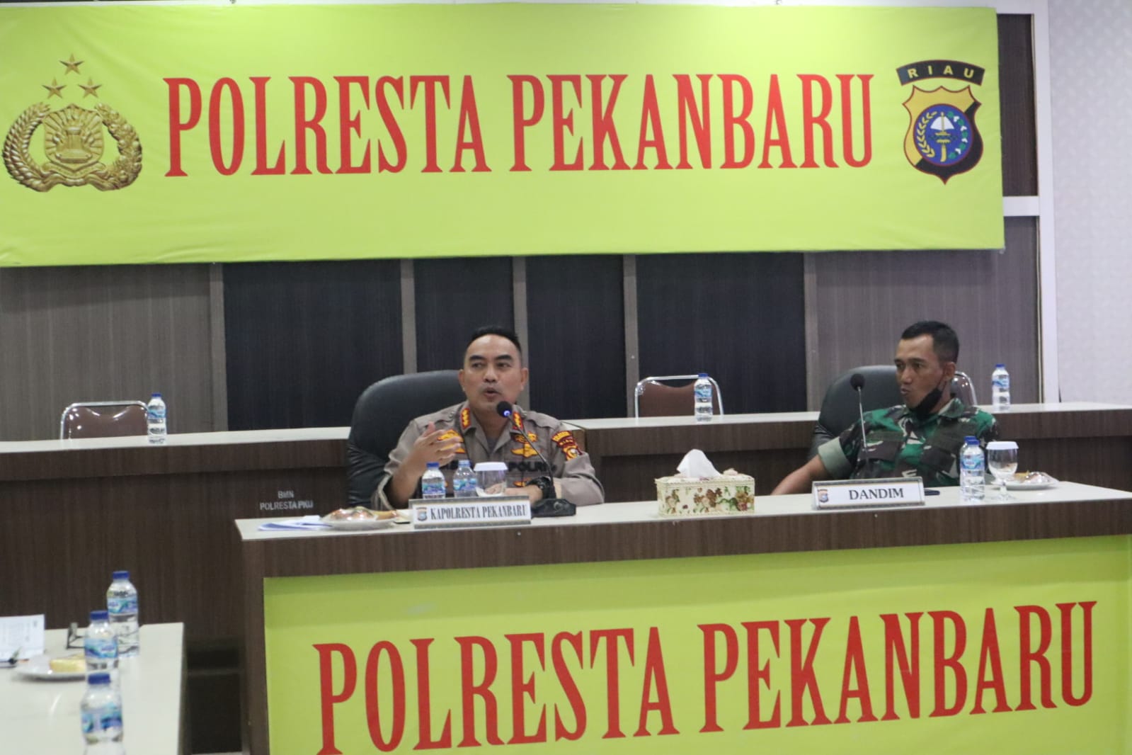 Polresta Pekanbaru Gelar Rapat Penanganan Dan Antisipasi Lonjakan Covid-19