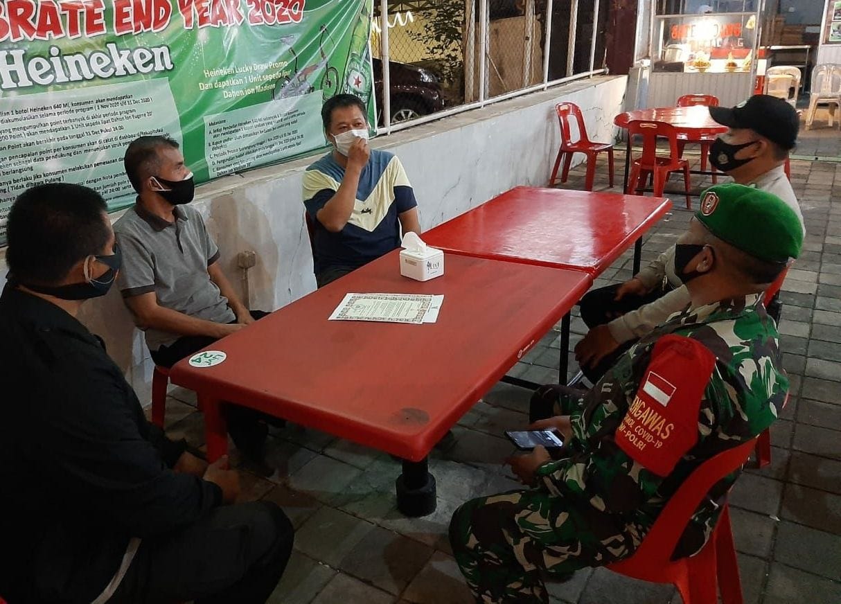 Eratkan Keharmonisan Dengan Warga Binaan, Babinsa Kodim 0301/PBR Laksanakan Komsos