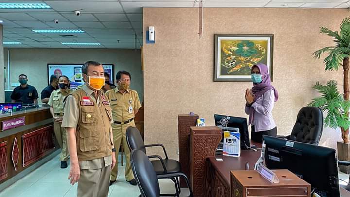 Hari Pertama Masuk Kerja Usai Hari Raya Idul Fitri 1441 H, Gubri Sidak Ke Sejumlah OPD di Lingungan Pemprov Riau