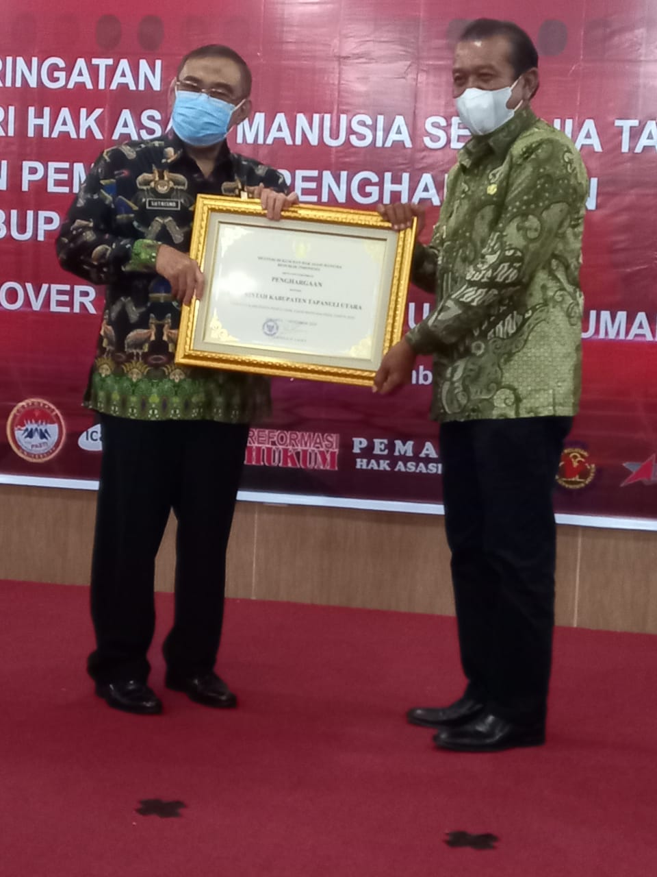 Pemkab Taput Meraih Penghargaan Dengan Predikat 'Kabupaten Peduli HAM'