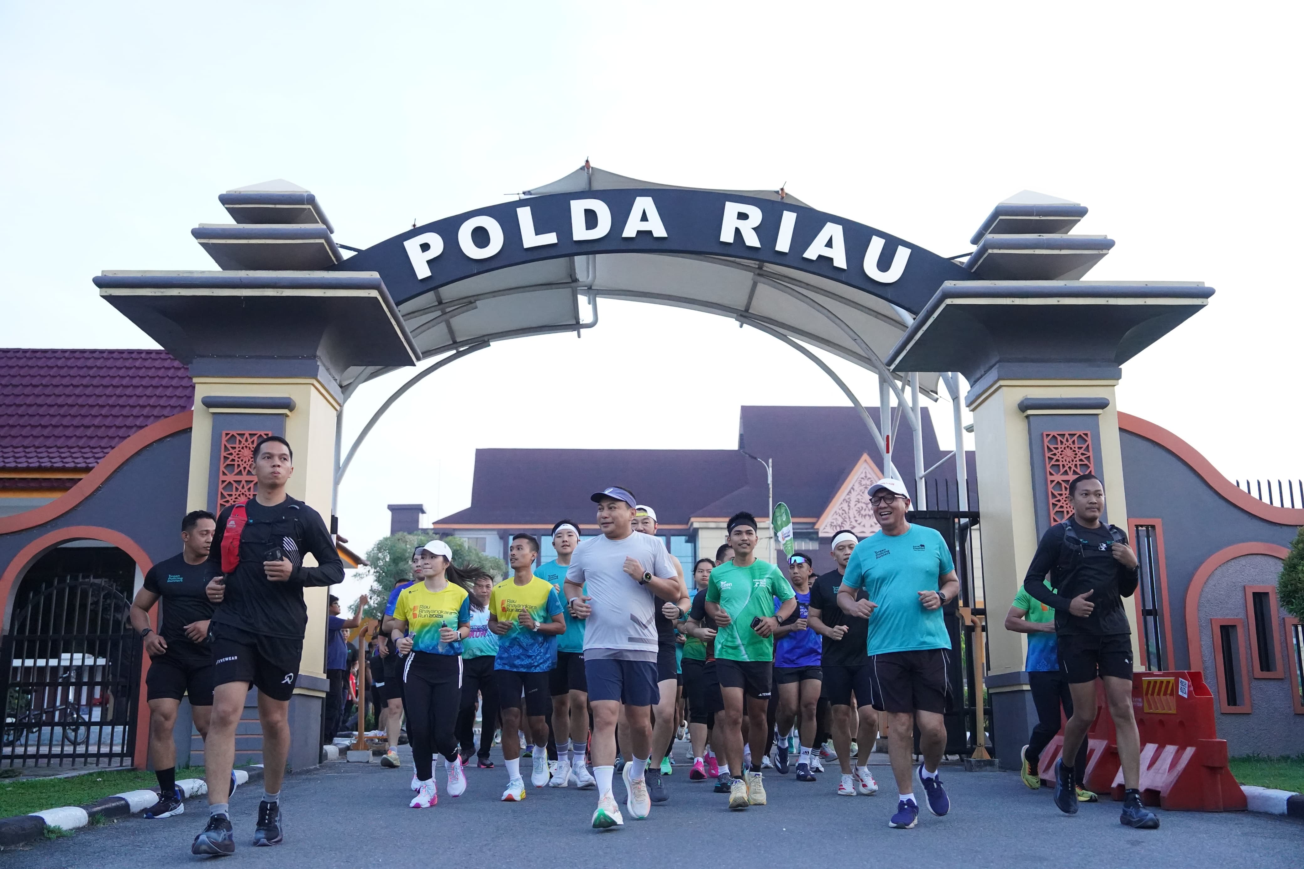 Polda Riau Launching Riau Bhayangkara Run 2026, Kapolda Ajak Masyarakat Jaga Lingkungan Dan Perkuat Persatuan
