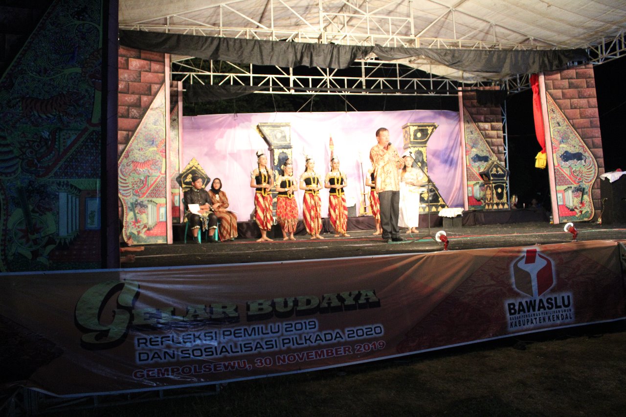 Gelar Budaya Bawaslu Ajak Ribuan Warga Awasi Pilbub Kendal 2020