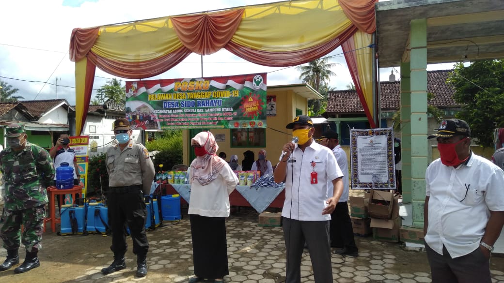 Cegah Covid -19, Pemdes Sidorahayu Lakukan Penyemprotan Disinfektan dan Pembagian APD
