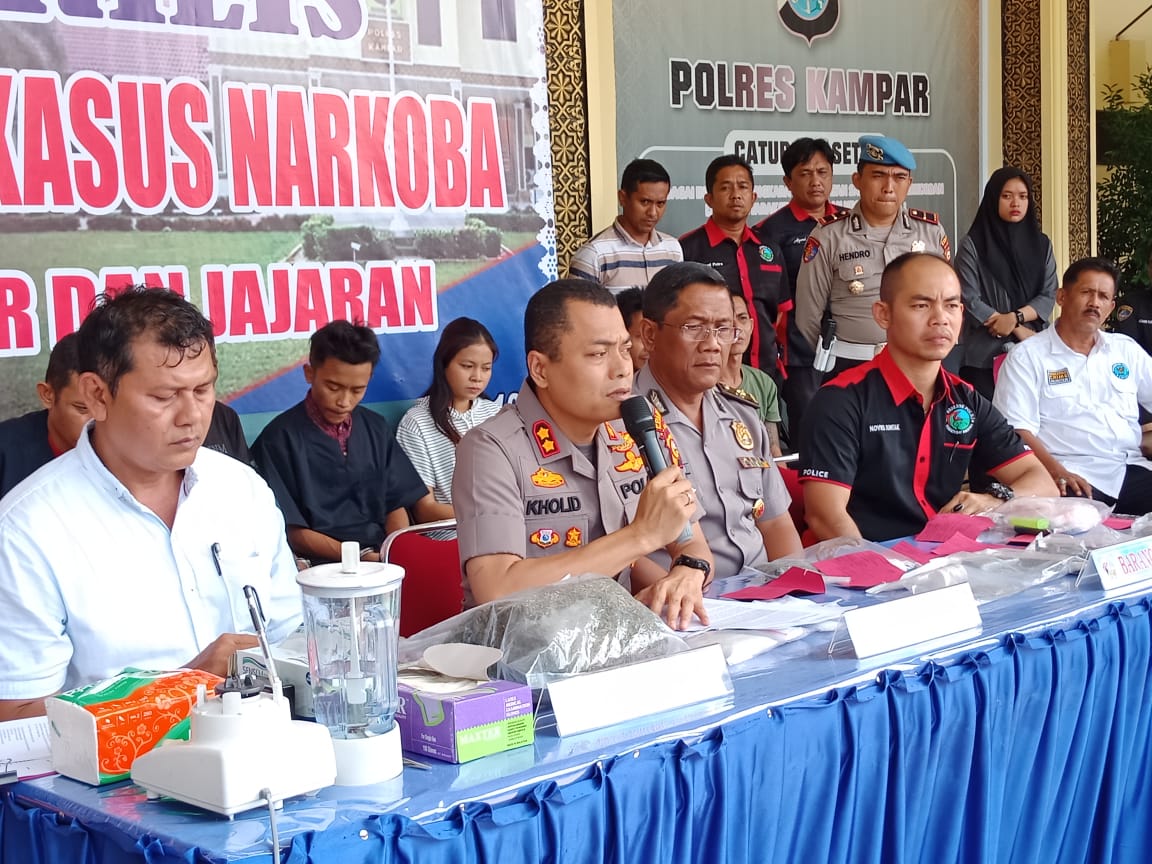 Kapolres Kampar Ekspos Pengungkapan Kasus Narkoba dan Kepemilikan 4 Senjata Api Rakitan