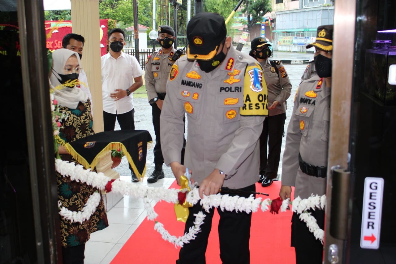 Kapolresta Pekanbaru Resmikan Ruang Pelayanan Publik Terpadu Polsek Senapelan