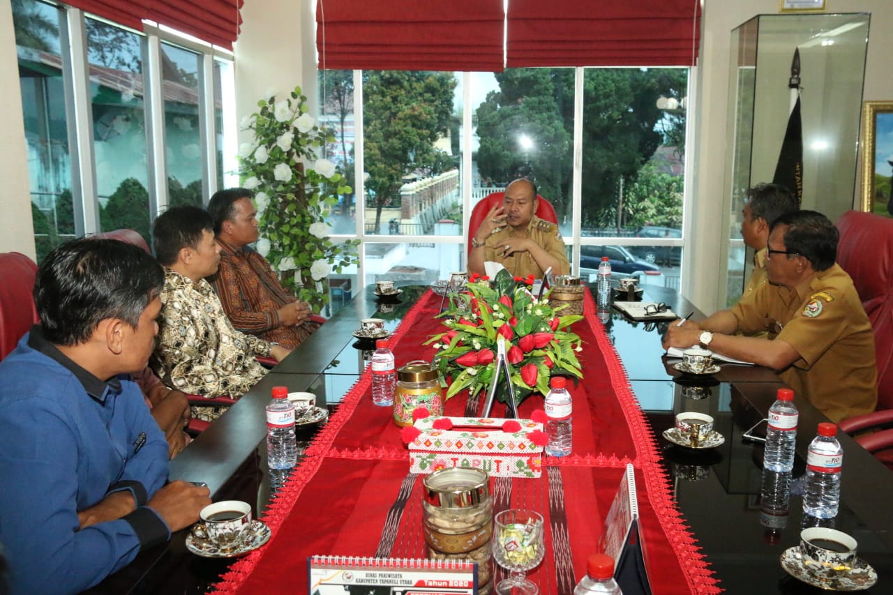 Bupati Taput Menerima Audiensi STAMI dan PBI Siantar