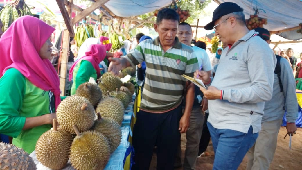 Festival Makan Durian di Desa Gunung Gijul Lampung Utara Meriah