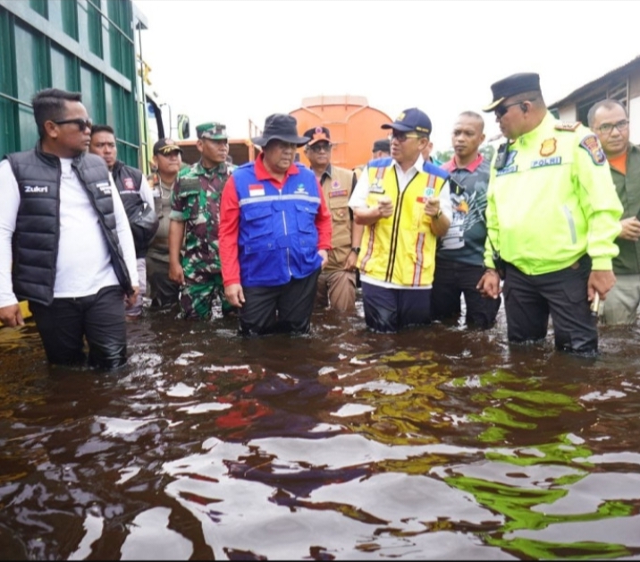 Masih di Landa Banjir, Pemkab Pelalawan Beli 8 unit Mobdin, Lasak Sorot Empati Bupati