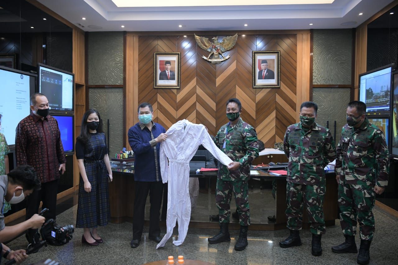 TNI AD Terima Bantuan 30.000 APD Dari MNC Peduli