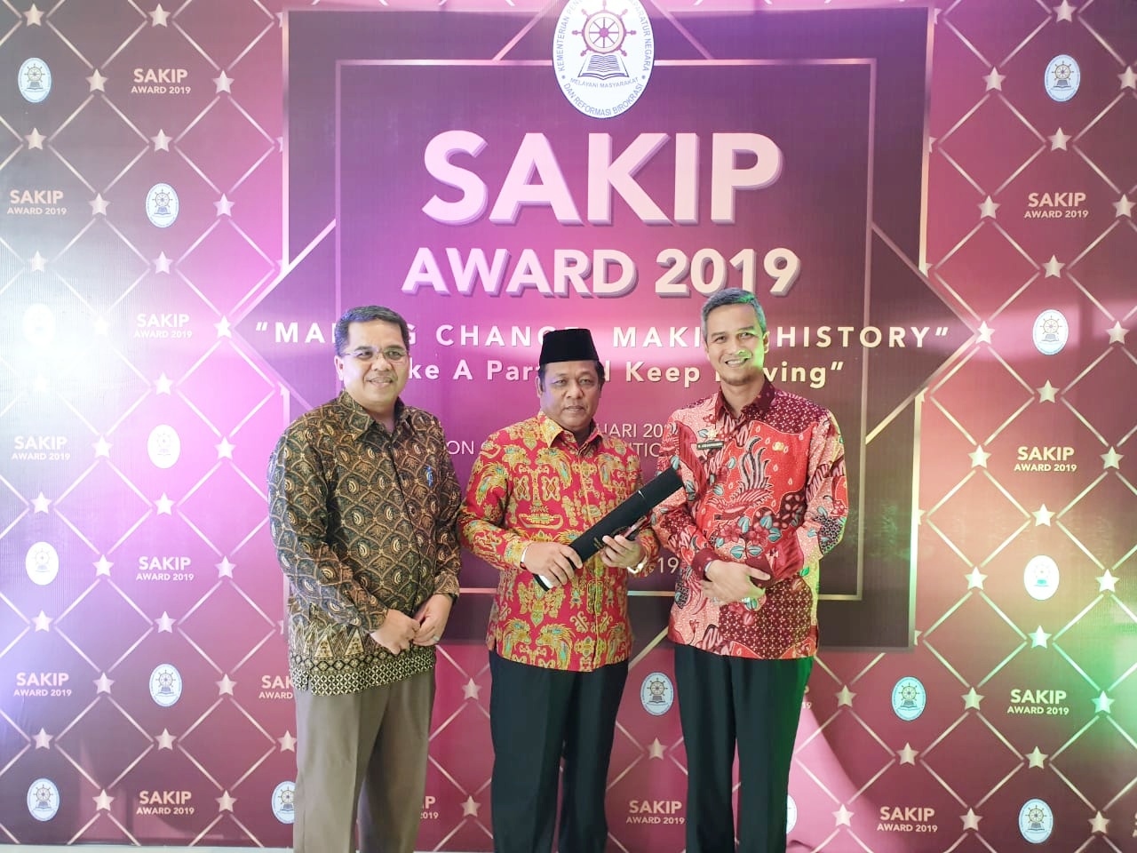 Wakili Bupati, Wabup Rohil H Jamaluddin Terima Penghargaan SAKIP dari Menpan RB