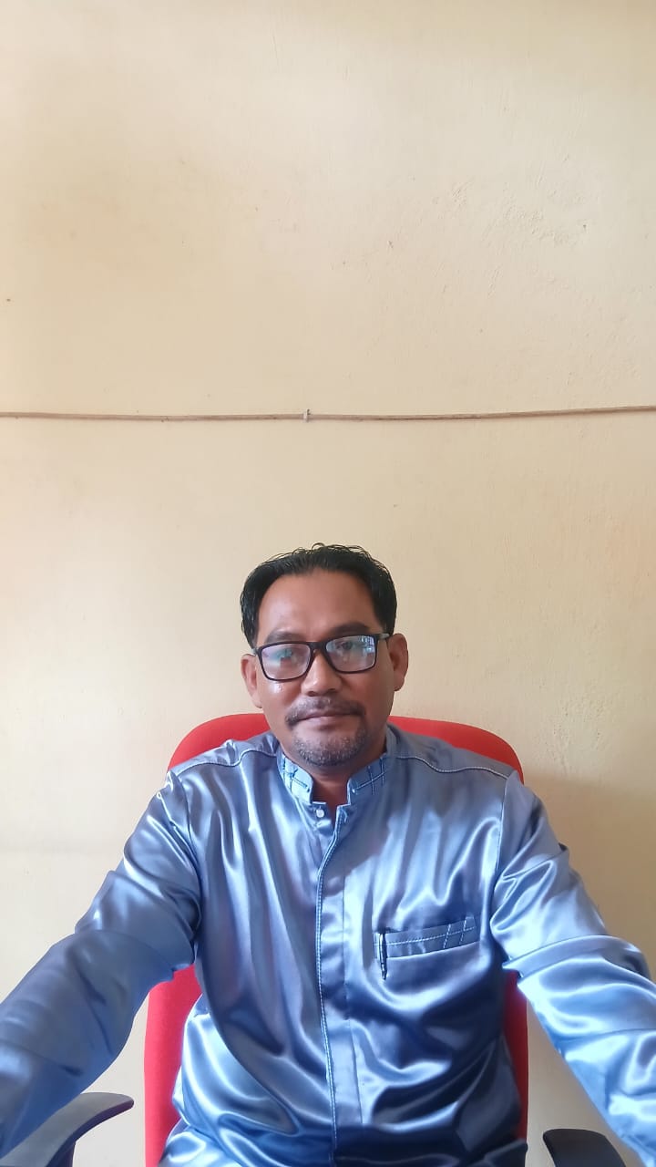 Kepsek SMKN 3 Rambah Syaiful, Memberikan Pelayanan Pendidikan Terbaik Untuk Siswa