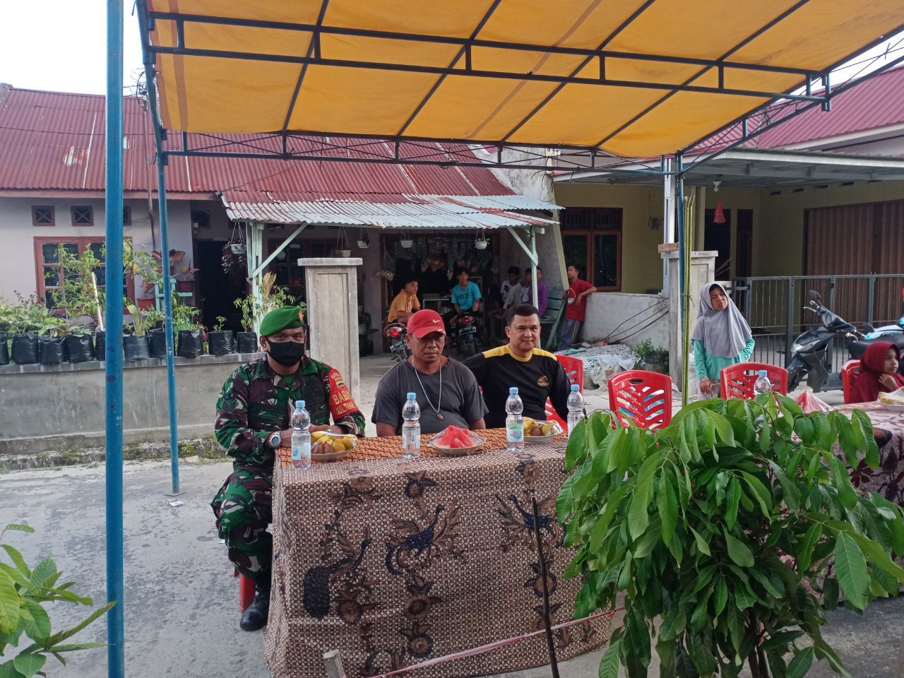 Babinsa Kodim 0301/PBR Laksanakan Penutupan Pertandingan Mini Soccer Babinsa Cup di Fasum Kelurahan Tuah Karya