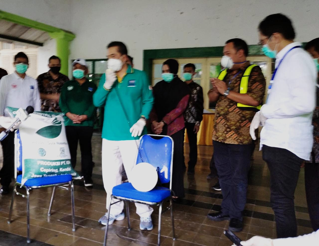 Menteri Perdagangan Melakukan Kunjungan ke Pasar Kaliwungu Kabupaten Kendal Serta Pabrik IGN Untuk Meninju Kesiapan Pengelolahan dan Distribusi