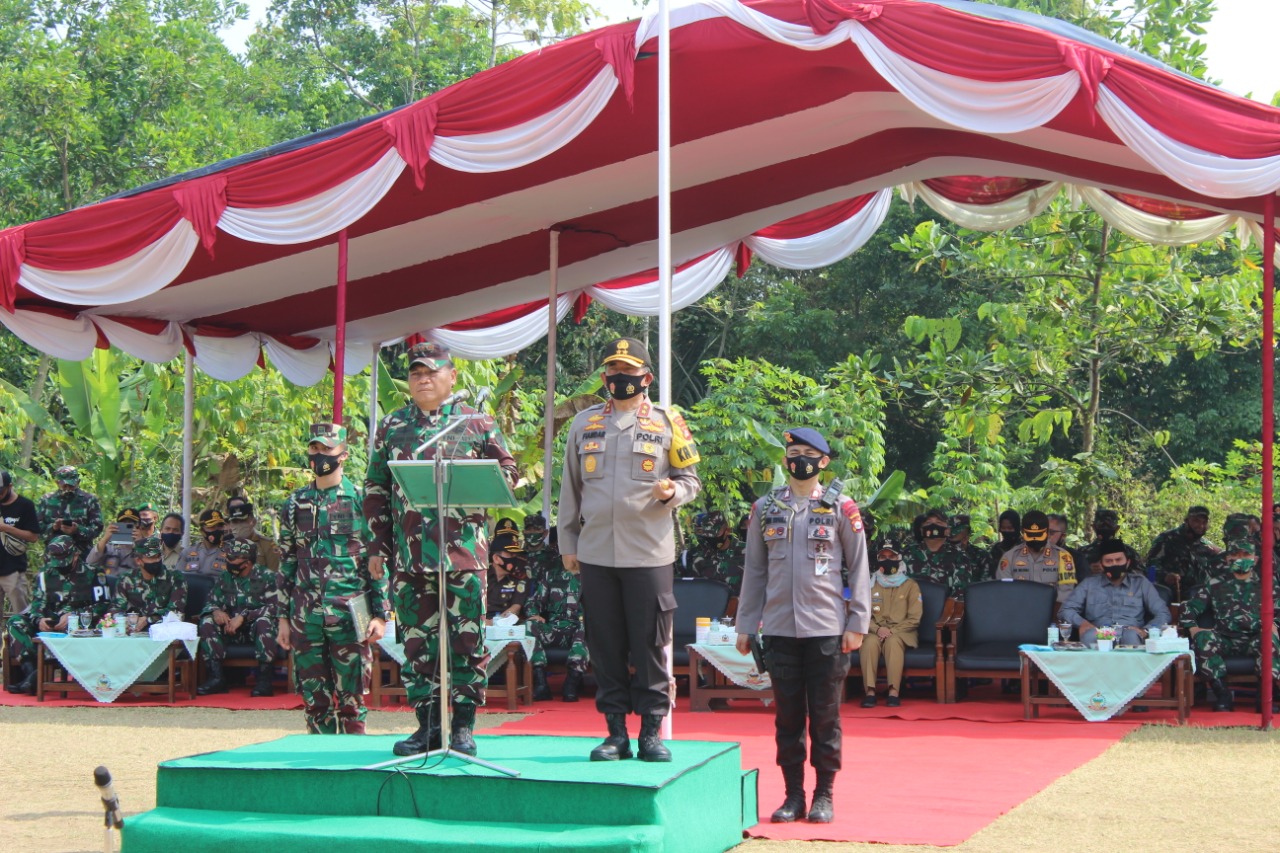 Kapolda Banten Dampingi Pangdam III Siliwangi Buka Kegiatan Karya Bakti Skala Besar Korem 064 Maulana Yusuf