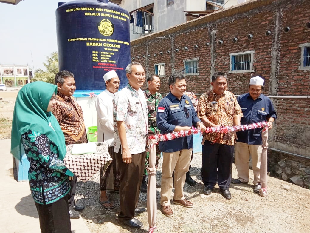 Kementerian ESDM Bantu Sumur Bor untuk Warga Desa Sudipayung Kendal