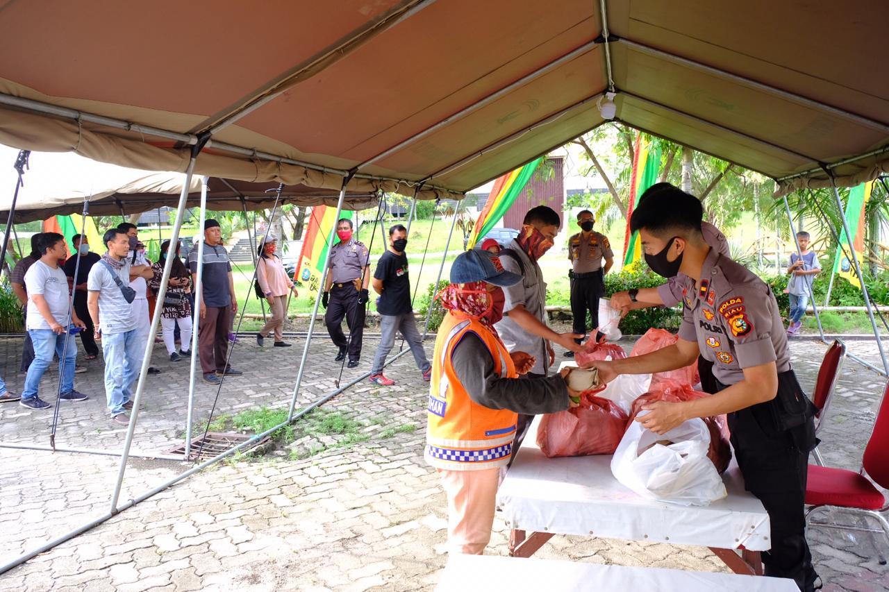 Posko Relawan Bagikan Bantuan, Ketua MUI Riau: Inisiatif Mulia