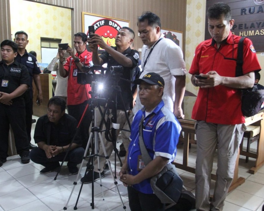 Menindak Tegas 10 Anggota Polri Yang Melakukan Pelanggaran