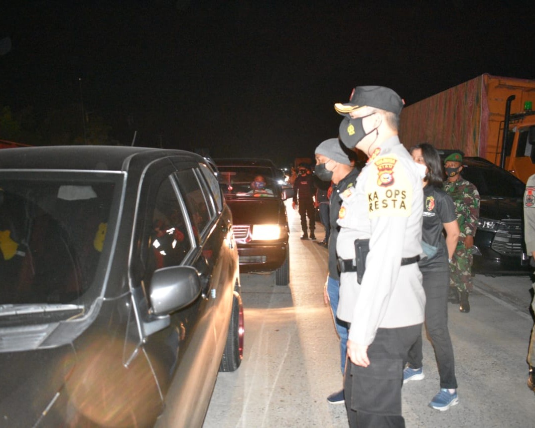 Antisipasi Ancaman Kamtibmas dan Teroris, Kapolresta Pekanbaru Pimpin Langsung Patroli Cipkon Gabungan TNI - Polri dan Satpol PP