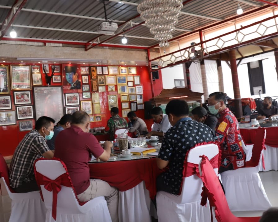Bupati Taput Bersama Forkopimda Pimpin Rapat Penanganan Covid-19 di Taput