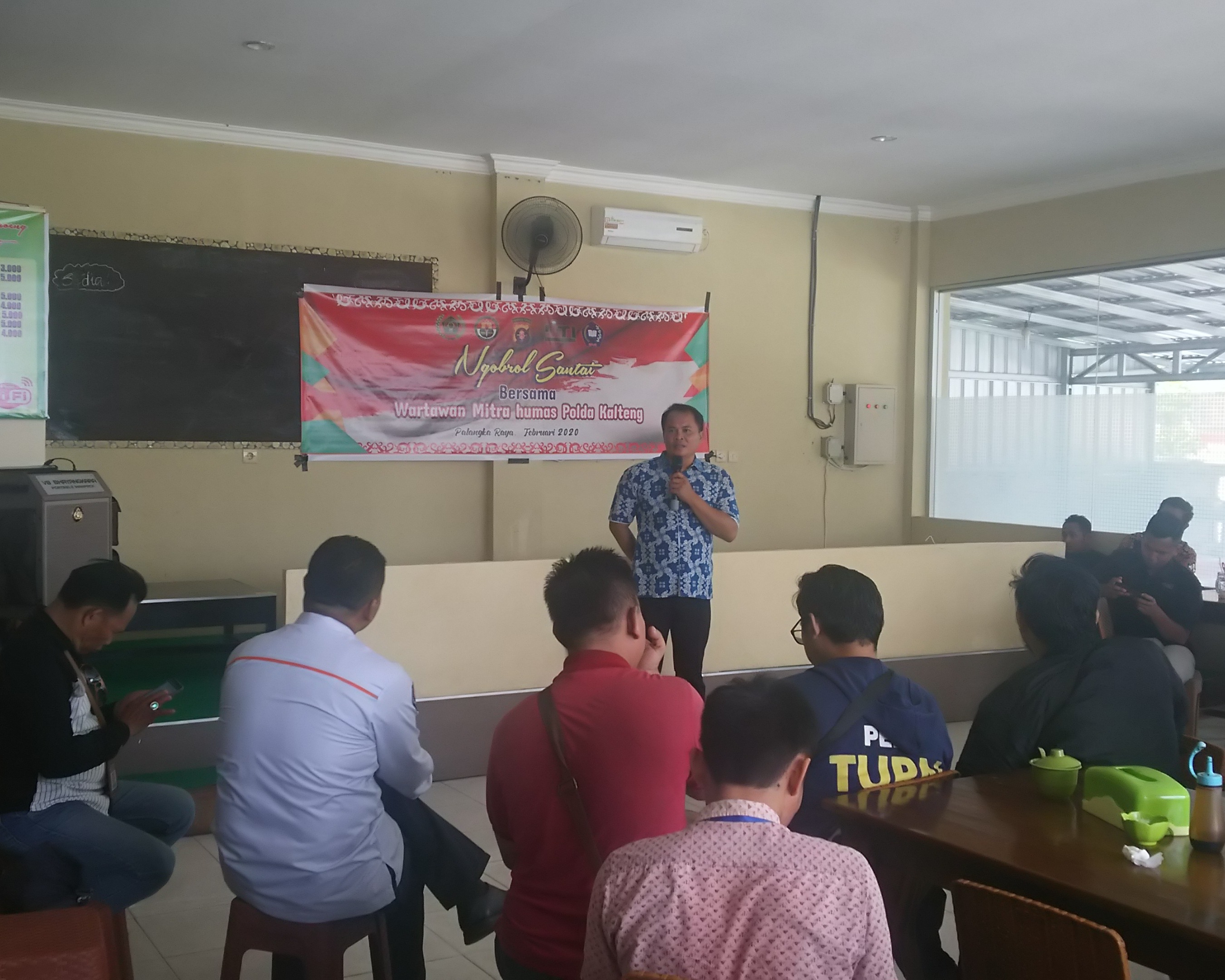Ngobrol Santai Kabid Humas Polda Kalteng, bersama Wartawan
