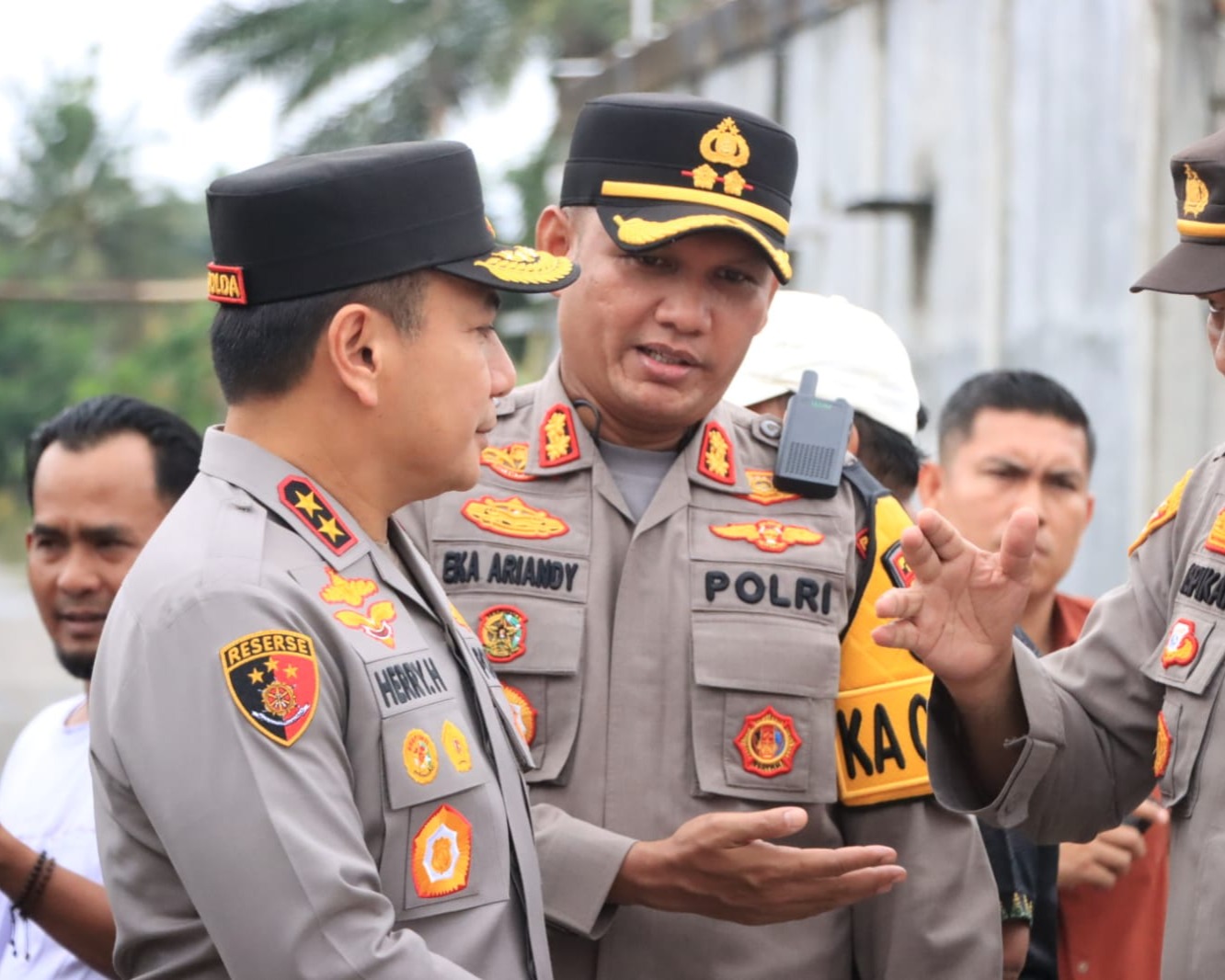 Kapolres Sambut Gubernur Riau dan Forkopimda Tinjau PSU Pilkada 2024 di Kabupaten Siak
